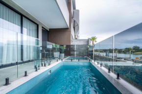 Waterfront at Martha Cove - Premium Poolside Luxury
